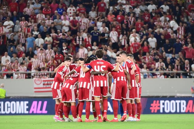 UEFA Europa League - Olympiacos FC vs Jagiellonia BiaÅ‚ystok - Players of Olympiacos FC react during the UEFA Europa League Phase matchday 1 soccer match between Olympiacos FC and Jagiellonia BiaÅ‚ystok at the Georgios Karaiskakis Stadium in Piraeus, Greece, 16 September 2026. IMAGO ONE INCH PRODUCTIONS PIRAEUS GREECE Copyright: xONExINCHxPRODUCTIONSx 7088865