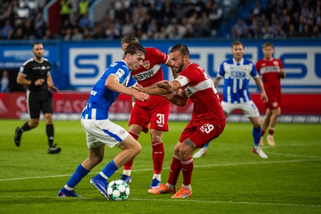 Rostock, Deutschland 16. September 2026: 3. Liga - 2026 2027 - Sp. 6 - FC Hansa Rostock gegen VfB Stuttgart II Im Bild: v. li. im Zweikampf Bernie Lennemann (Hansa Rostock) und Dominik Nothnagel (VfB Stuttgart II) DFB DFL regulations prohibit any use of photographs as image sequences and or quasi-video Copyright: xFotostandx xVoelkerx