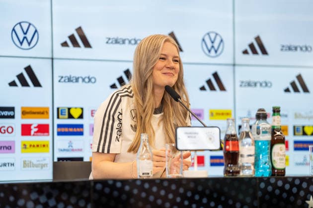 17.09.2026, GER, Nominierungs-Pressekonferenz UEFA Nations League 2026 2027 - mit Bundestrainer Jürgen Klopp Franziska Wülle (Pressesprecherin, Deutschland) Frankfurt DFB-Campus Frankfurt Deutschland Copyright: xnordphotoxGmbHx xChristianxSchulzex