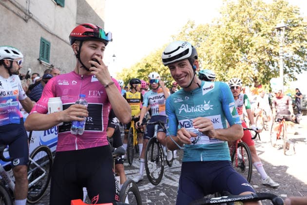 Germany s Lennart Jasch of Tudor Pro Cycling Team and Italy s Alessandro Fancellu of MBH Bank CSB Telecom Fort during the Giro d™Abruzzo, stage 3 from Oricola - Piana del Cavaliere to San Benedetto dei Marsi (159 km) - Abruzzo, Italy - Thursday, September 17, 2026. - cycling.  Copyright: xMassimoxPaolone LaPressex