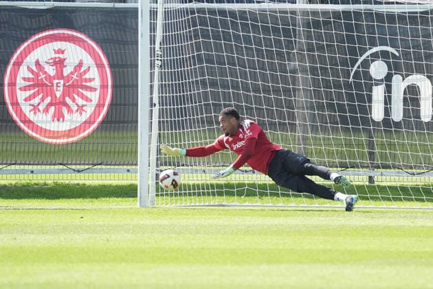 Torwart Noah Atubolu (Eintracht Frankfurt) - 17.09.2026 Bundesliga, Saison 26 27: Eintracht Frankfurt Training