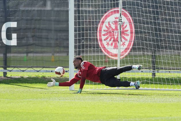 Torwart Noah Atubolu (Eintracht Frankfurt) - 17.09.2026 Bundesliga, Saison 26 27: Eintracht Frankfurt Training