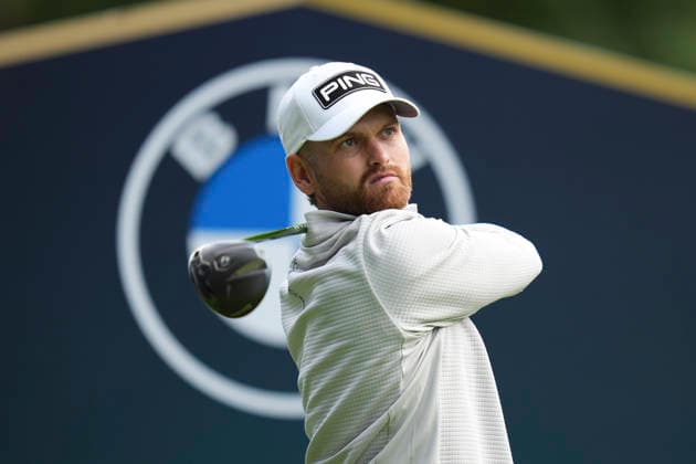 VIRGINIA WATER, ENGLAND - SEPTEMBER 17: Daniel Gavins (ENG) plays from the third tee during Round 1 at the BMW PGA, Golf Herren Championship at Wentworth Golf Club, Virginia Water on September 17, 2026 in Surrey, England The BMW PGA Championship