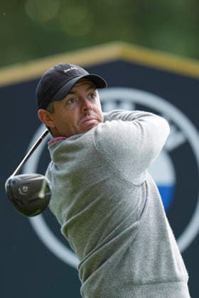 VIRGINIA WATER, ENGLAND - SEPTEMBER 17: Rory McIlroy (IRE) plays from the third tee during Round 1 at the BMW PGA, Golf Herren Championship at Wentworth Golf Club, Virginia Water on September 17, 2026 in Surrey, England The BMW PGA Championship