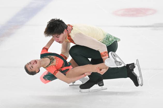 ISU Junior Grand Prix of Figure skating, Eiskunstlauf in Ankara ANKARA, TURKIYE - SEPTEMBER 17: Young figure skaters perform during the junior pair skating short program event on the opening day of the ISU Junior Grand Prix of Figure Skating at the Cayyolu Ice Skating Complex in Ankara, Turkiye, on September 17, 2026. Organized jointly by the International Skating Union (ISU) and the Turkish Ice Skating Federation, the tournament brings together 144 athletes from 39 countries competing across multiple disciplines. Harun Ozalp Anadolu Ankara Turkey. Editorial use only. Please get in touch for any other usage.  Copyright: x2026xAnadoluxHarunxOzalpx