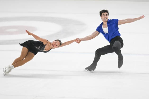 ISU Junior Grand Prix of Figure skating, Eiskunstlauf in Ankara ANKARA, TURKIYE - SEPTEMBER 17: Young figure skaters perform during the junior pair skating short program event on the opening day of the ISU Junior Grand Prix of Figure Skating at the Cayyolu Ice Skating Complex in Ankara, Turkiye, on September 17, 2026. Organized jointly by the International Skating Union (ISU) and the Turkish Ice Skating Federation, the tournament brings together 144 athletes from 39 countries competing across multiple disciplines. Harun Ozalp Anadolu Ankara Turkey. Editorial use only. Please get in touch for any other usage.  Copyright: x2026xAnadoluxHarunxOzalpx