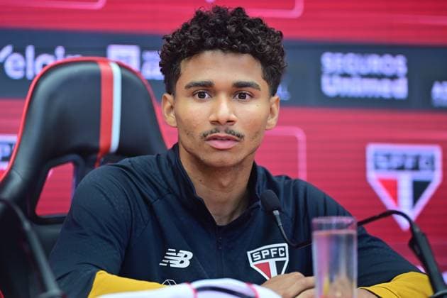 SuperCT Sao Paulo (SP), 09 17 2026 - SPORTS FOOTBALL-SAO PAULO - Presentation of player Pedro Lima, accompanied by football director Rafinha, as the new Sao Paulo player, held in the press room of SuperCT, in Sao Paulo, on the afternoon of Thursday, September 17 (Photo: Eduardo Carmim Photo Premium SPP) 30930 (Eduardo Carmim SPP) Copyright: xEduardoxCarmimx xSPPx spp-en-EdCa-eduardo_carmim_photo_premium_507536