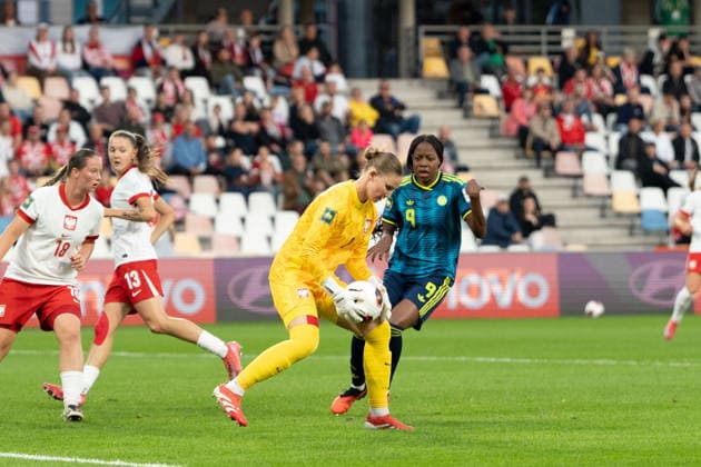 BIELSKO BIALA 17.09.2026 MISTRZOSTWA SWIATA W PILCE NOZNEJ KOBIET DO LAT 20 2026 MECZ: POLSKA - KOLUMBIA --- FIFA U-20 WOMEN S WORLD CUP 2026 MATCH: POLAND - COLUMBIA JULIA WOZNIAK VALERIN LOBOA FOT. MATEUSZ WIEWIORKA 400MM.PL NEWSPIX.PL --- newspix.pl