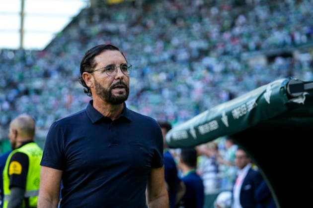 September 17, 2026, Sevilla, Sevilla, Spain: Jose Bordalas, head coach of Getafe CF, looks on during the Spanish league, LaLiga EA Sports, football match played between Real Betis and Getafe CF at La Cartuja stadium on September 17, 2026, in Sevilla, Spain. Real Betis V Getafe CF - LaLiga EA Sports  - ZUMAa181 20260917_zaa_a181_024 Copyright: xJoaquinxCorcherox