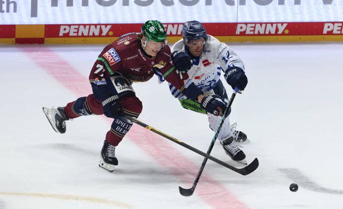 Eric Hördler, Joseph Duszak Zweikampf Spielszene Aktion Eishockey Penny DEL Deutsche Eishockey Liga 1.Spiel Saison 2026 2027 17.09.2026 EHC Eisbären Berlin EBB vs Straubing Tigers
