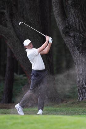 VIRGINIA WATER, ENGLAND - SEPTEMBER 17: Ludvig Aberg (SWE) plays from the rough on the twelfth hole during Round 1 at the BMW PGA, Golf Herren Championship at Wentworth Golf Club, Virginia Water on September 17, 2026 in Surrey, England The BMW PGA Championship