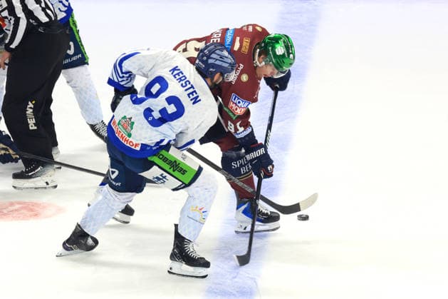 17.09.2026, GER ,DEU, Deutschland, Tobias Krestan ( Eisbaeren Berlin 91 ), SPENCER KERSTEN ( Straubingen Tigers 93 ) nordphoto GmbH Engler Berlin Uber-Arena Berlin Deutschland Copyright: xNordphotox xEnglerx