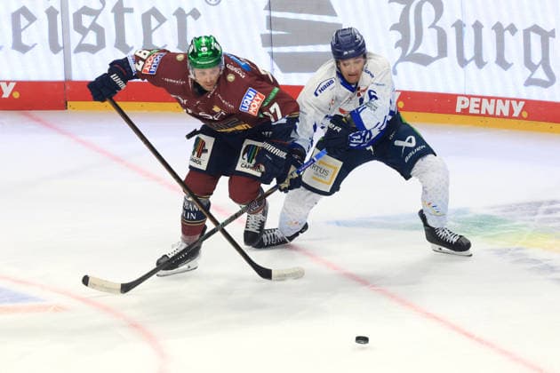 17.09.2026, GER ,DEU, Deutschland, Gabriel Fontaine ( Eisbaeren Berlin 97 ), Alex Green ( Straubingen Tigers 6 ) nordphoto GmbH Engler Berlin Uber-Arena Berlin Deutschland Copyright: xNordphotox xEnglerx