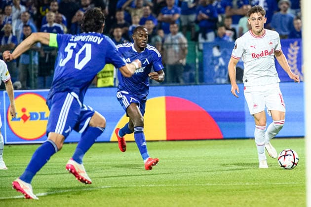 Football - Europa League - League phase - Round 1 - PFC Levski Sofia vs FC Red Bull Salzburg - 09.17.2026 Football - Europa League - League phase - Round 1: Bartosz Mazurek, 15 of FC Red Bull Salzburg and Aldair, 21 of PFC Levski during Europa League phase - Round 1 match between PFC Levski Sofia vs FC Red Bull Salzburg at Vasil Levski Stadium in Sofia, Bulgaria, on September 17th, 2026. Copyright: xYulianxTodorovx