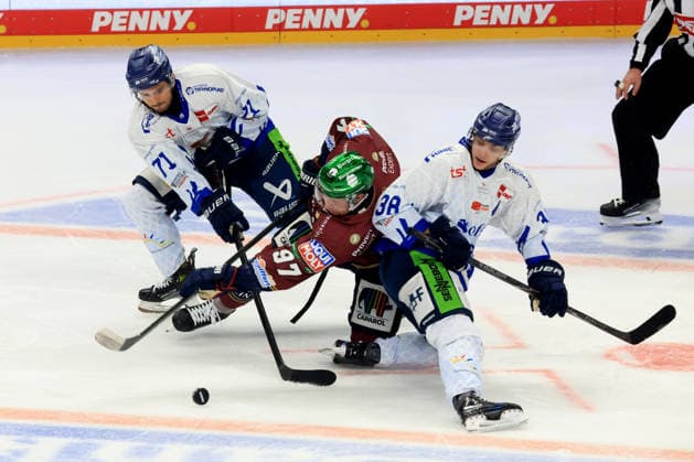 17.09.2026, GER ,DEU, Deutschland, Gabriel Fontaine ( Eisbaeren Berlin 97 ), sind 71 , Stefan Loibl ( Straubingen Tigers 38 ) nordphoto GmbH Engler Berlin Uber-Arena Berlin Deutschland Copyright: xNordphotox xEnglerx