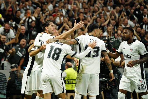 September 17, 2026, Besiktas, Istanbul, Turkey: Dusan Vlahovic (L) of Besiktas celebrates after goal scored by ÄÂ°lhan Fakili during the UEFA Europa League - League Phase, Matchday 1 - football match between Besiktas and Olympique de Marseille at Besiktas Park in Istanbul, Turkey, on September 17, 2026. Besiktas Turkey - ZUMAu194 20260917_zip_u194_014 Copyright: xTolgaxUluturkx