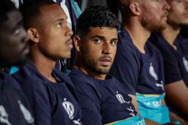 Besiktas JK vs Marseille UEFA Europa League - League Phase MD1 Emerson Palmieri dos Santos of Olympique de Marseille sits on the bench prior to the UEFA Europa League 2026 27 League Phase MD1 match between Besiktas JK and Marseille at Tupras Stadium in Istanbul, Turkey, on September 17, 2026 Istanbul Turkey  Copyright: xBurakxBasturkx