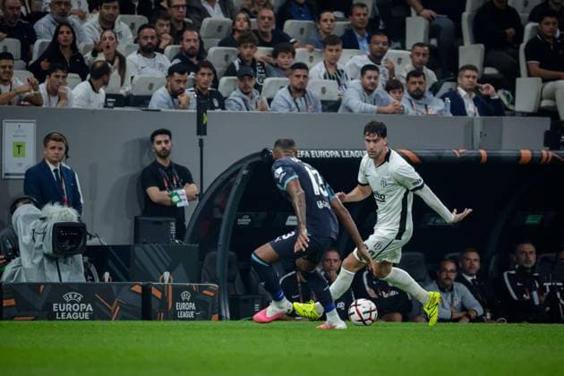 Besiktas JK vs Marseille UEFA Europa League - League Phase MD1 Dusan Vlahovic of Besiktas JK in action during the UEFA Europa League 2026 27 League Phase MD1 match between Besiktas JK and Marseille at Tupras Stadium in Istanbul, Turkey, on September 17, 2026 Istanbul Turkey  Copyright: xBurakxBasturkx