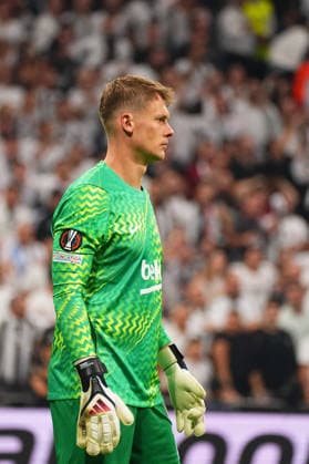 ISTANBUL, TURKEY - SEPTEMBER 17 : Goalkeeper Alexander Nubel of Besiktas reacts during the UEFA Europa League 2026 27 match between Besiktas JK and Marsilya at Tupras Stadium on September 17, 2026 in Istanbul, Turkey. Istanbul Besiktas Turkey Copyright: xSeskimphotox Besiktas-Marsilya-1709 (2)