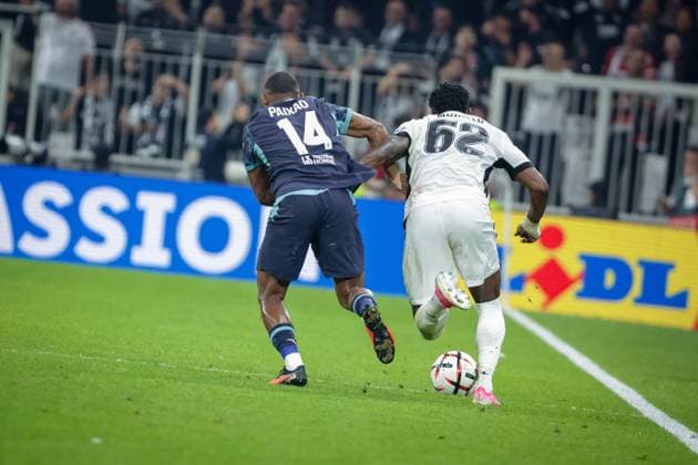 Besiktas JK vs Marseille UEFA Europa League - League Phase MD1 Amir Murillo of Besiktas JK and Igor Guilherme Barbosa da Paixao of Olympique de Marseille vie for the ball during the UEFA Europa League 2026 27 League Phase MD1 match between Besiktas JK and Marseille at Tupras Stadium in Istanbul, Turkey, on September 17, 2026 Istanbul Turkey  Copyright: xBurakxBasturkx