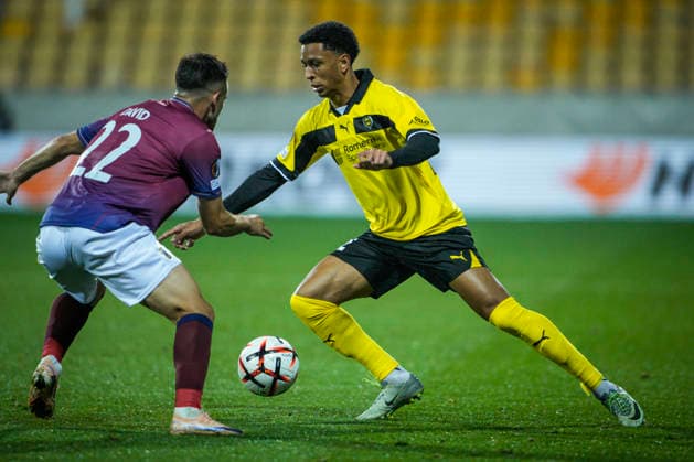 Europa League soccer 2026 2027 Lillestrom SCU Torreense Lillestrom 20260917 SCU Torreense s David Bruno and Lillestrom s Daniel Joshua Bassi Jakobsen during the Europa League soccer match between Lillestrom and SCU Torreense at Arasen Photo by Stian Lysberg Solum, NTB, Lillestrom, Norway. EDITORIAL USE ONLY. RESTRICTED USE FOR BETTING COMPANIES.  Copyright: xStianxLysbergxSolumx xNTBx
