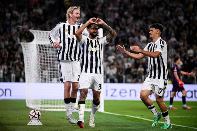 Juventus FC v NEC Nijmegen - UEFA Europa League Nico Gonzalez of Juventus FC celebrates with Nick Woltemade of Juventus FC and Kerim Alajbegovic of Juventus FC aftrer scoring a goal during the UEFA Europa League 2026 27 league phase football match between Juventus FC and NEC Nijmegen. Turin Italy Copyright: xNicolòxCampox