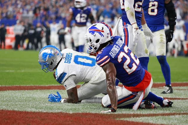 Detroit Lions vs Buffalo Bills ORCHARD PARK, NEW YORK - SEPTEMBER 17: Running back Jahmyr Gibbs 0 of the Detroit Lions scores a touchdown during the first half of an NFL, American Football Herren, USA football game between the Detroit Lions and the Buffalo Billsat Highmark Stadium in Orchard Park, New York, USA, on Thursday, September 17, 2026 Orchard Park New York United States  Copyright: xJorgexLemusx originalFilename:lemus-detroitl260917_nphCI
