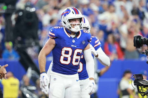 Detroit Lions vs Buffalo Bills ORCHARD PARK, NEW YORK - SEPTEMBER 17: Tight end Dalton Kincaid 86 reacts after scoring a touchdown during the first half of an NFL, American Football Herren, USA football game between the Detroit Lions and the Buffalo Billsat Highmark Stadium in Orchard Park, New York, USA, on Thursday, September 17, 2026 Orchard Park New York United States  Copyright: xJorgexLemusx originalFilename:lemus-detroitl260917_npUiY