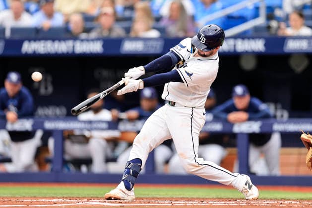 September 17, 2026, St. Petersburg, Florida, USA: Tampa Bay Rays catcher Liam Hicks (34) singles to right field during an MLB, Baseball Herren, USA game against the Athletics on September 17, 2026 at Tropicana Field. The Rays beat the Athletics 10-1 and swept the series. MLB 2026: Tampa Bay Rays 10 : 1 Athletics  - ZUMAh180 20260917_zsp_h180_011 Copyright: xKimxHukarix