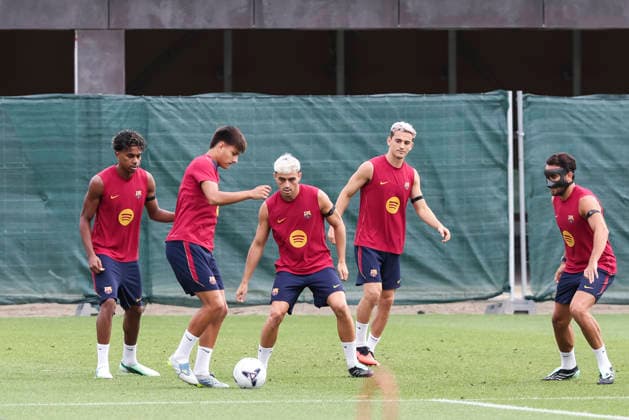September 18, 2026, Sant Joan Despi, Barcelona, Spain: Lamine Yamal, Pedri, Brian Farinas, Gavi and Eric Garcia during the training day of FC Barcelona, Barca ahead the Spanish League, Laliga EA Sports, football match against Sevilla FC at Ciudad Esportiva Joan Gamper on September 18, 2026 in Sant Joan Despi, Barcelona, Spain. FC Barcelona Training And press conference, PK, Pressekonferenz - LaLiga EA Sports  - ZUMAa181 20260918_zaa_a181_008 Copyright: xJavierxBorregox