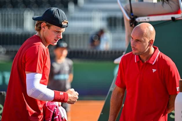 Belgian Zizou Bergs and Belgian captain Steve Darcis pictured during a tennis match between Austrian Neumayer and Belgian Bergs, the second rubber in the tie between Austria and Belgium, qualifiers for the Davis Cup tournament, on Friday 18 September 2026 in Vienna, Austria. DAVIDxPINTENS  x186851833x
