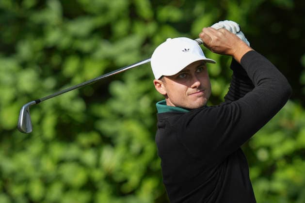 VIRGINIA WATER, ENGLAND - SEPTEMBER 18: Ludvig Aberg (SWE) plays from the sixteenth tee during Round 2 at the BMW PGA, Golf Herren Championship at Wentworth Golf Club, Virginia Water on September 18, 2026 in Surrey, England The BMW PGA Championship