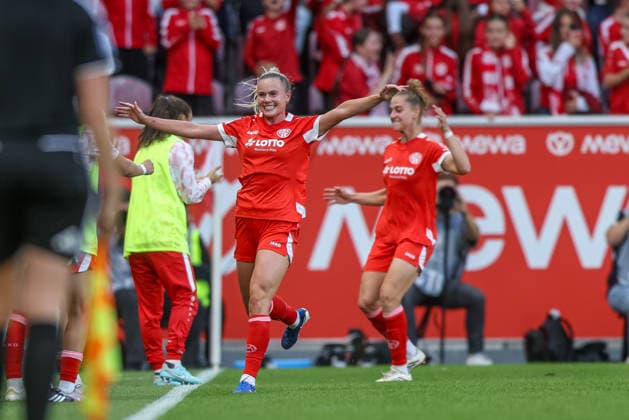 GER, Mainz, FSV Mainz 05 vs Eintracht Frankfurt, Google Pixel Frauen Bundesliga, Fussball, DFB, Spielzeit 2026 2027, MEWA Arena, 5. Spieltag im Bild : Sabina Jackson (Mainz 05 Frauen 20), Tor, Jubel und Freude, Emotionen DFB DFL REGULATIONS PROHIBIT ANY USE OF PHOTOGRAPHS AS IMAGE SEQUENCES AND OR QUASI-VIDEO, 18.09.2026 Copyright: HMBxMedia HendrikxHamelau