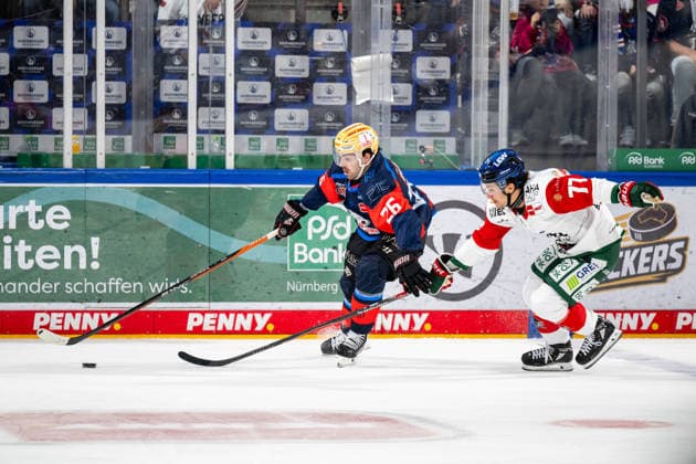 18.09.2026 - Eishockey - Saison 2026 2027 - Penny DEL - Nürnberg Ice Tigers Icetigers - Augsburger Panther Augsburg - ThHa - xthxhax - Jackson Cates (26, Nürnberg Ice Tigers, NIT ) Luke Toporowski (77, Augsburger Panther, AEV )