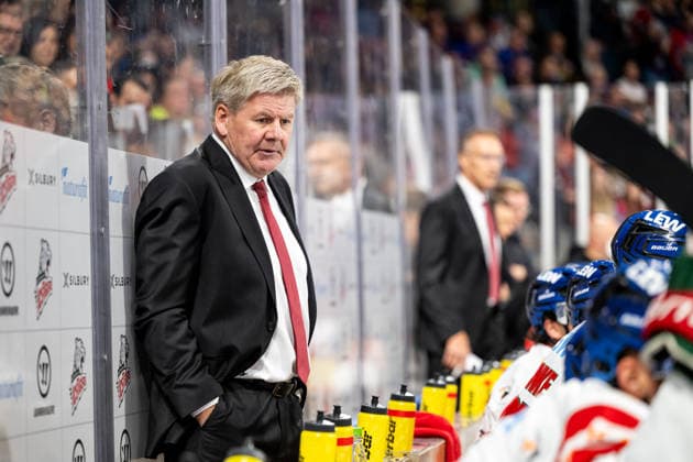 Bill Peters (Trainer, Headcoach, Augsburger Panther, AEV ), Nuernberg Ice Tigers vs. Augsburger Panther, Eishockey, Penny DEL, 1. Spieltag, 18.09.2026, Nuernberg Ice Tigers vs. Augsburger Panther, Eishockey, Penny DEL, 1. Spieltag, 18.09.2026 Copyright: xEibner-Pressefoto ThomasxHahnx EP_NIT