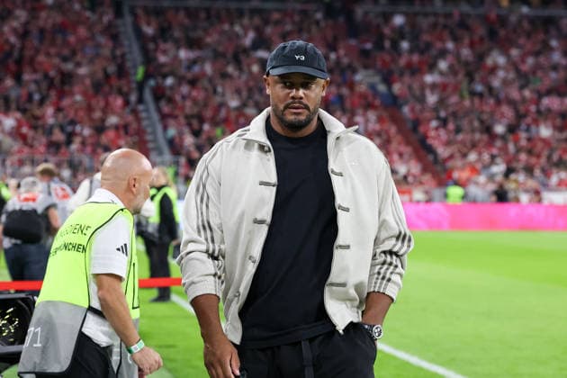 Vincent Kompany (FC Bayern Muenchen, Cheftrainer) vor dem Spiel, GER, FC Bayern Muenchen vs. 1. FC Union Berlin, Fussball, Bundesliga, 4. Spieltag, Saison 2026 2027, 18.09.2026, DFL DFB REGULATIONS PROHIBIT ANY USE OF PHOTOGRAPHS as IMAGE SEQUENCES and or QUASI-VIDEO, GER, FC Bayern Muenchen vs. 1. FC Union Berlin, Fussball, Bundesliga, 4. Spieltag, Saison 2026 2027, 18.09.2026 Muenchen Copyright: xEibner-Pressefoto JennixMaulx EP_JML