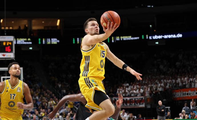 Martin Hermannsson zieht zum Korb Spielszene Aktion Basketball BBL Bundesliga Herren 1. Spieltag Saison 2026 2027 18.09.2026 ALBA Berlin vs. Niners Chemnitz 99ers