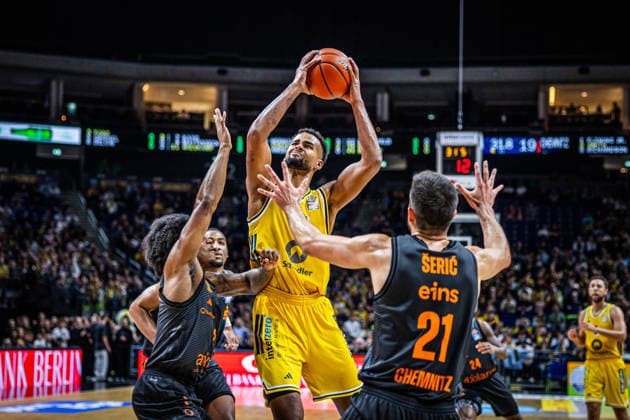 Basketball Berlin 18.09.2026 Saison 2026 2027 EasyCredit BBL 1. Bundesliga Männer, Herren Alba Berlin - NINERS Chemnitz Norris Agbakoko (Alba Berlin, No.17)