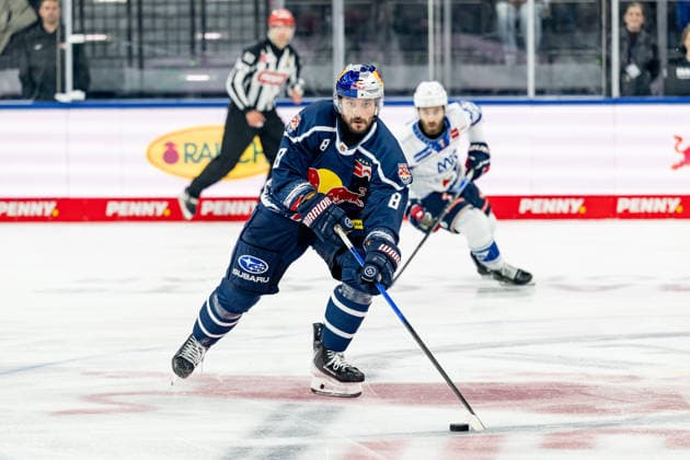Tobias Rieder (EHC Red Bull Muenchen, 08) GER, EHC Red Bull Muenchen vs. Adler Mannheim, Eishockey, DEL, Saison 2026 2027, 1. Spieltag, 18.09.2026. Foto: HMB Media Heike Feiner Copyright: HMBxMedia HeikexFeiner