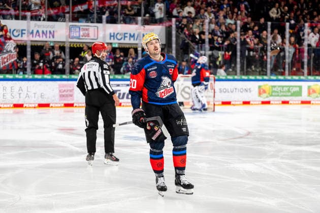 18.09.2026 - Eishockey - Saison 2026 2027 - Penny DEL - Nürnberg Ice Tigers Icetigers - Augsburger Panther Augsburg - ThHa - xthxhax - Ryan Jones (20, Nürnberg Ice Tigers, NIT ) traurig, enttäuscht