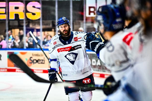 Torjubel, Jubel, Freude bei Torschütze Riley Sheen (ERC Ingolstadt, 91), GER, Iserlohn Roosters vs. ERC Ingolstadt, Eishockey, Penny-DEL, 1. Spieltag, Spielzeit 2026 2027, 19.09.2026, GER, Iserlohn Roosters vs. ERC Ingolstadt, Eishockey, Penny-DEL, 1. Spieltag, Spielzeit 2026 2027, 19.09.2026 Iserlohn Copyright: xJonasxBrockmann Eibner-Pressefotx EP_JBN