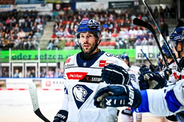 Torjubel, Jubel, Freude bei Torschütze Austen Keating (ERC Ingolstadt, 89), GER, Iserlohn Roosters vs. ERC Ingolstadt, Eishockey, Penny-DEL, 1. Spieltag, Spielzeit 2026 2027, 19.09.2026, GER, Iserlohn Roosters vs. ERC Ingolstadt, Eishockey, Penny-DEL, 1. Spieltag, Spielzeit 2026 2027, 19.09.2026 Iserlohn Copyright: xJonasxBrockmann Eibner-Pressefotx EP_JBN