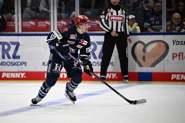Hakon Haenelt (Schwenninger Wild Wings) Schwenninger Wild Wings gegen Loewen Frankfurt, DEL, Hauptrunde, Spiel 1, Saison 2026 2027, 20260918 Schwenninger Wild Wings gegen Loewen Frankfurt, DEL, Hauptrunde, Spiel 1, Saison 2026 2027, 20260918 Schwenningen Copyright: xEibner-Pressefoto SvenxLaeglerx EP_SVL