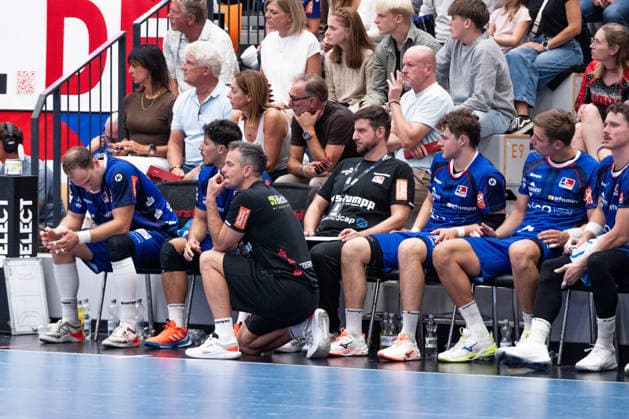 der Punkt zum Greifen nach und doch verloren, Matthias Flohr, (HBW Balingen Weilstetten, Trainer, Coach), HBW Balingen Weilstetten vs. TVB Stuttgart, GER, Opel 1. Handball Bundesliga, Meisterschaft, Spieltag 5, Saison 2026 2027, 18.09.2026, Eibner-Pressefoto Andreas Ulmer HBW Balingen Weilstetten vs. TVB Stuttgart, GER, Opel 1. Handball Bundesliga, Meisterschaft, Spieltag 5, Saison 2026 2027, 18.09.2026, Balingen Copyright: xEibner-Pressefoto AndreasxUlmerx EP_AUR