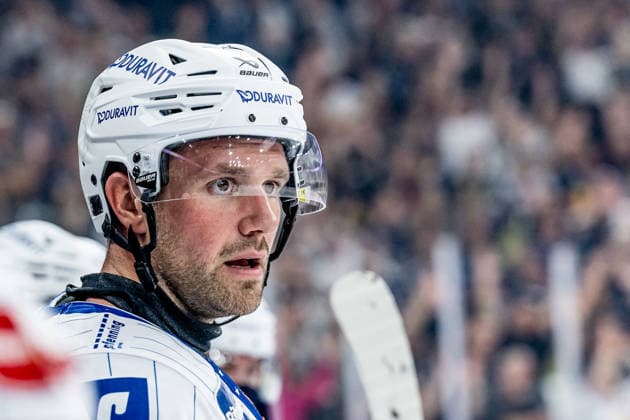 Brooks Macek (Adler Mannheim, 13) Portrait Portraet GER, EHC Red Bull Muenchen vs. Adler Mannheim, Eishockey, DEL, Saison 2026 2027, 1. Spieltag, 18.09.2026. Foto: HMB Media Heike Feiner Copyright: HMBxMedia HeikexFeiner