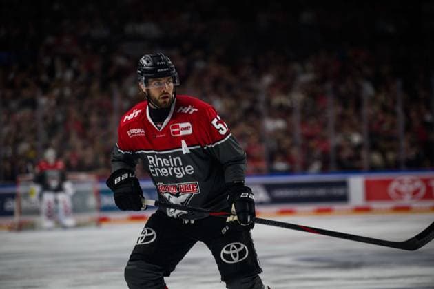 COLOGNE, GERMANY - 18 SEPTEMBER, 2026: Brady Austin - The PENNY DEL Ice hockey, Eishockey match Koelner Haie vs. Grizzlys Wolfsburg at LANXESS arena.  Copyright: xVitaliixKliuievx