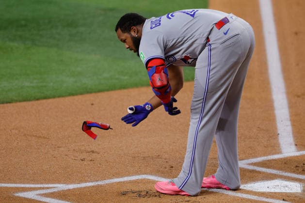 September 18, 2026, Arlington, Texas, USA: Toronto Blue Jays first baseman VLADIMIR GUERRERO JR. (27) drops his gear at home plate after striking out during the first inning in a baseball game, Friday, September 18, 2026, in Arlington, Texas. Arlington USA - ZUMAa325 20260918_zsa_a325_025 Copyright: xDavidxBalleringxIix