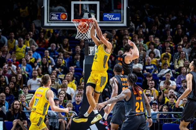 Basketball Berlin 18.09.2026 Saison 2026 2027 EasyCredit BBL 1. Bundesliga Männer, Herren Alba Berlin - NINERS Chemnitz Brandon Angel (Alba Berlin, No.21) Benjamin Burnham (Chemnitz, No.25) Ben Nighael Ceaser (Chemnitz, No.22) Cobe Williams (Chemnitz, No.24)