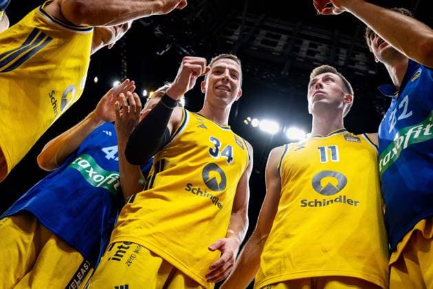 Basketball Berlin 18.09.2026 Saison 2026 2027 EasyCredit BBL 1. Bundesliga Männer, Herren Alba Berlin - NINERS Chemnitz Joe Wieskamp (Alba Berlin, No.11) Justin Bean (Alba Berlin, No.34) Jubel