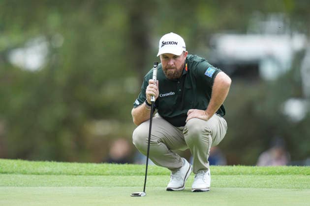 VIRGINIA WATER, ENGLAND - SEPTEMBER 19: Shane Lowry (IRE) lines up a putt on the sixth green during Round 3 at the BMW PGA, Golf Herren Championship at Wentworth Golf Club, Virginia Water on September 19, 2026 in Surrey, England The BMW PGA Championship